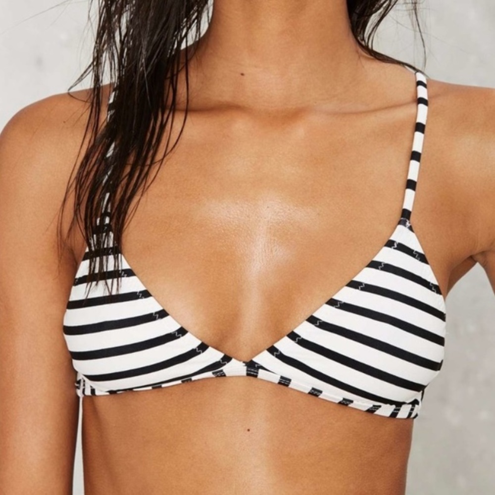 🆕 Nasty Gal striped bikini top